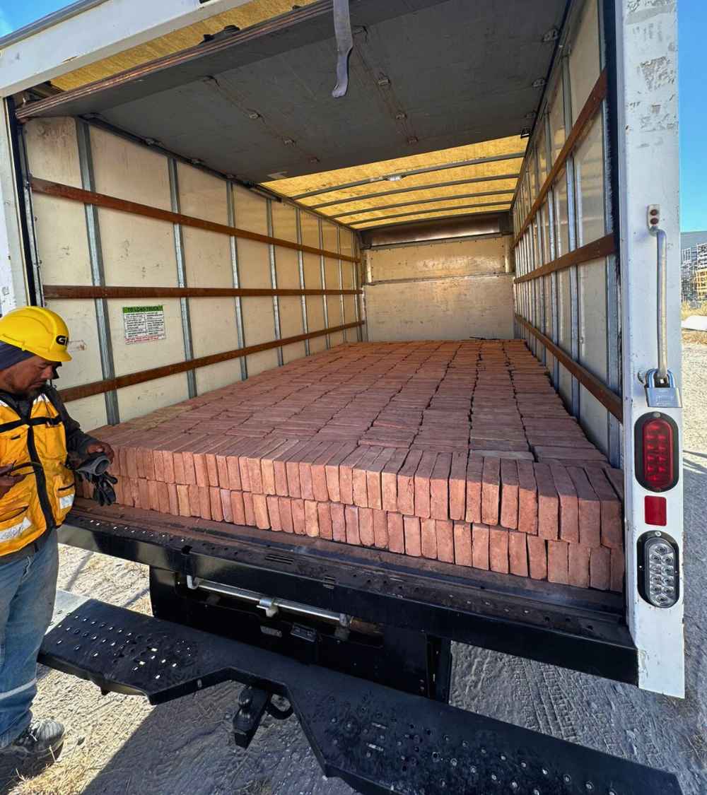 Unidad de transporte MC Transportes Express 9